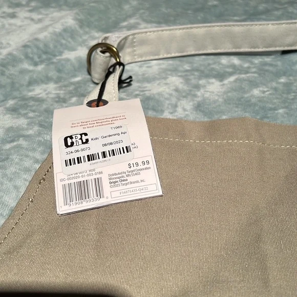 NWT Hearth & Hand kids Gardening Apron & Glove Set - Picture 4 of 5